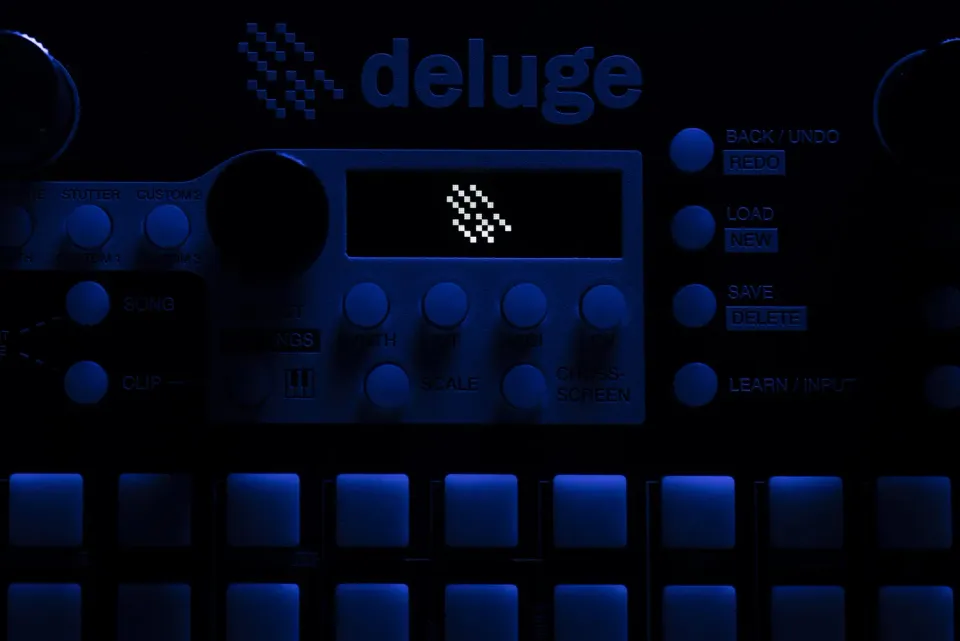 Synthstrom Audible Deluge reso retrofit spedizione Unione Europea