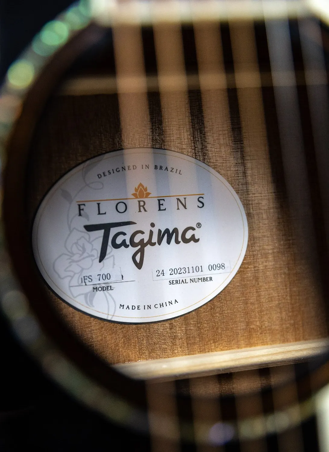 Tagima Florens FS-700 elettroacustica jumbo cedro