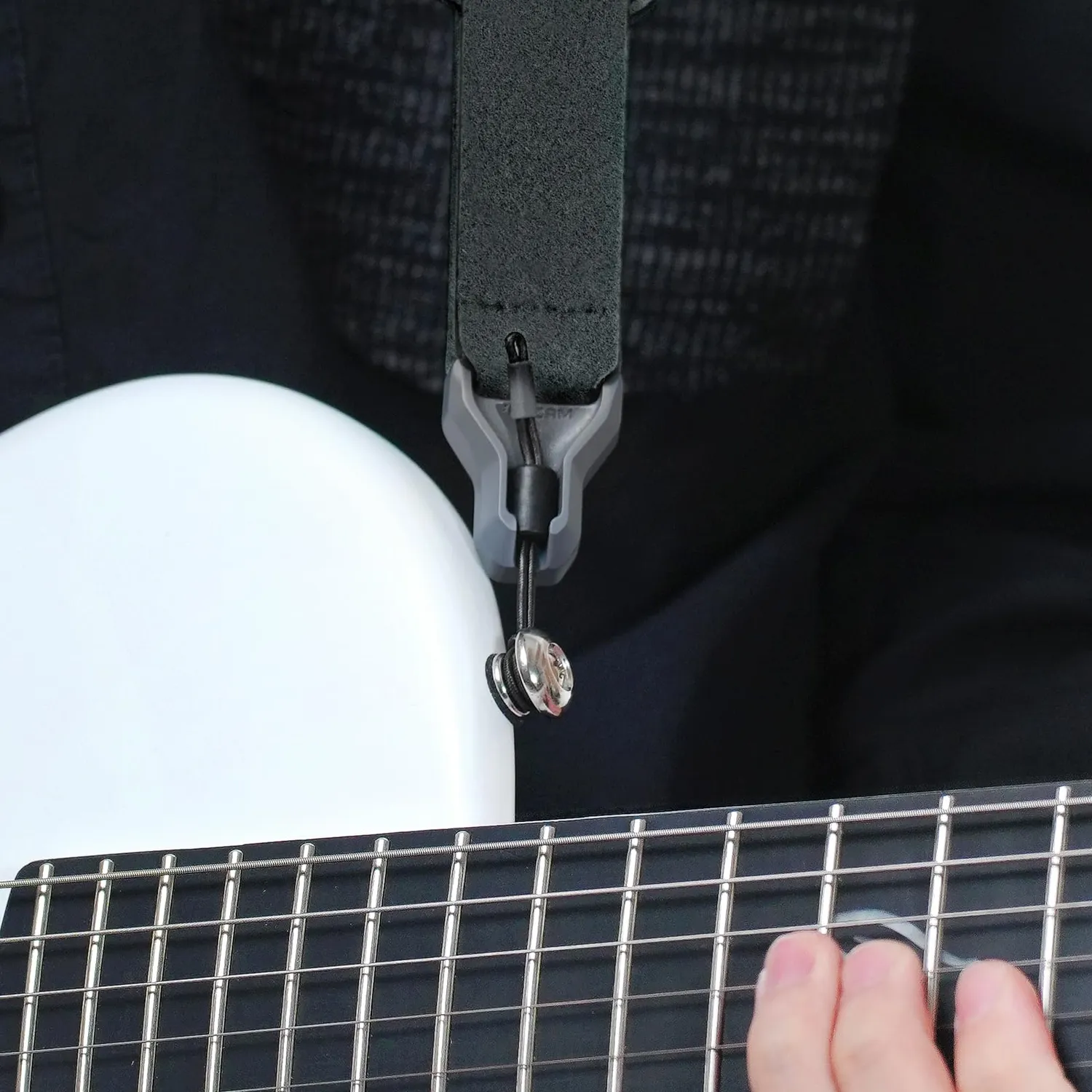 Enya tracolla magnetica chitarra nera regolabile