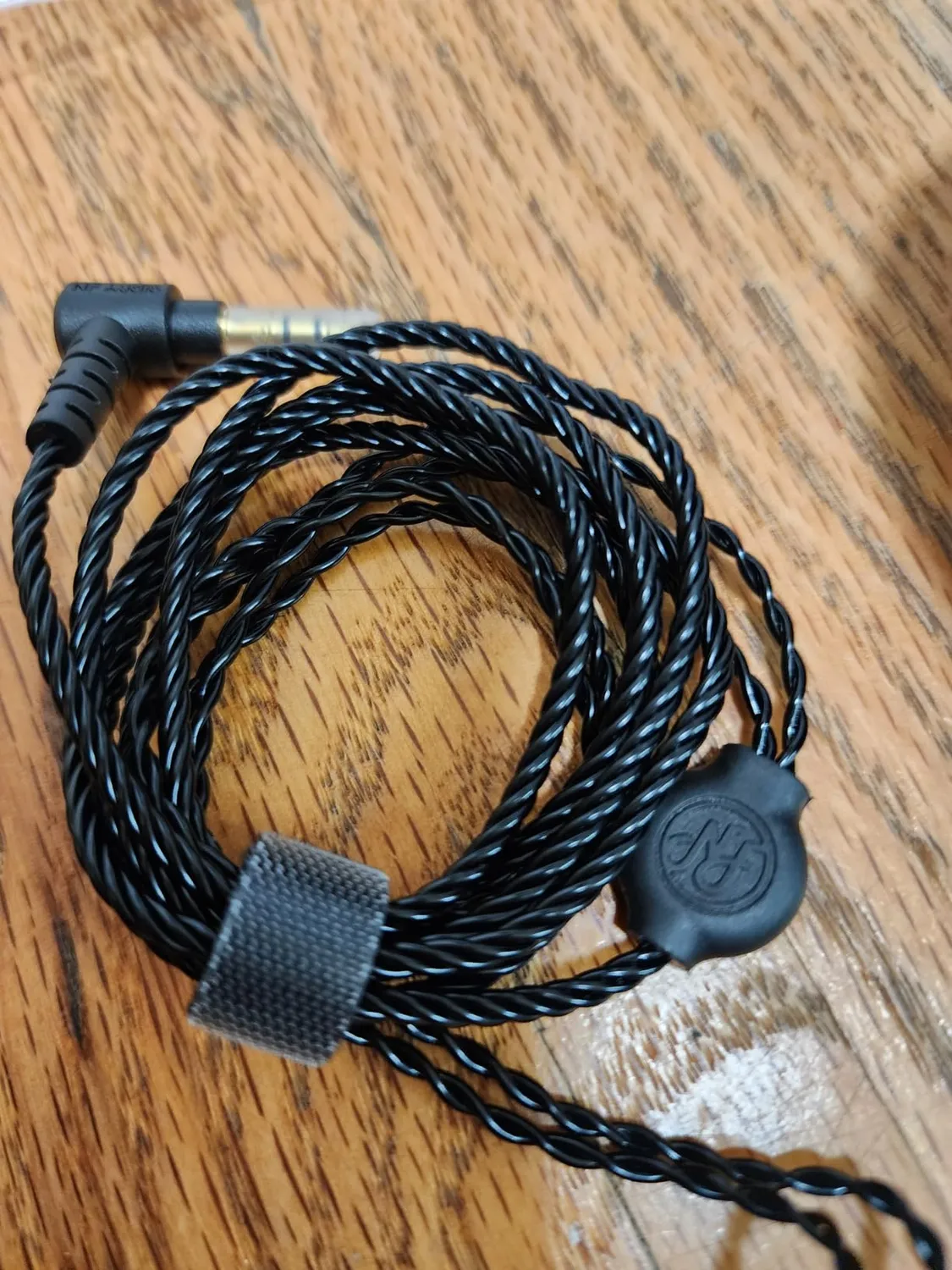 Enya EMH-02 auricolari monitor in-ear neri NEXG2