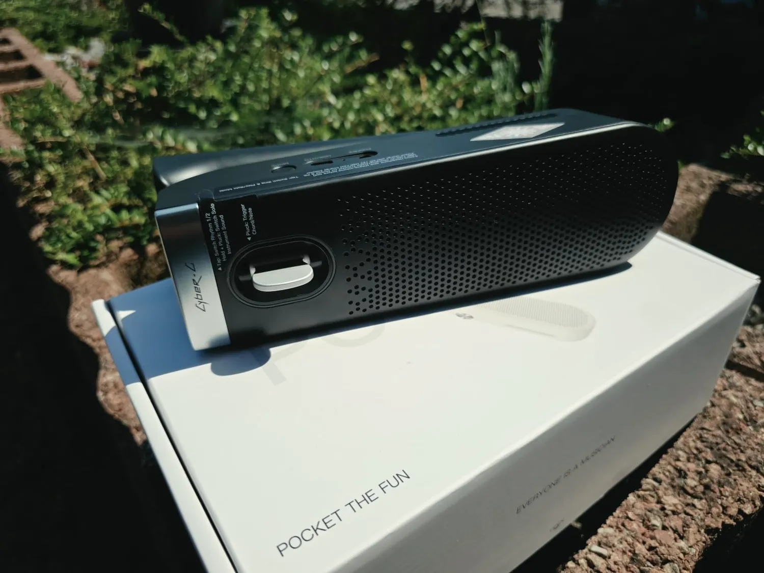 Enya Cyber-G Pocket chitarra smart nera 20W