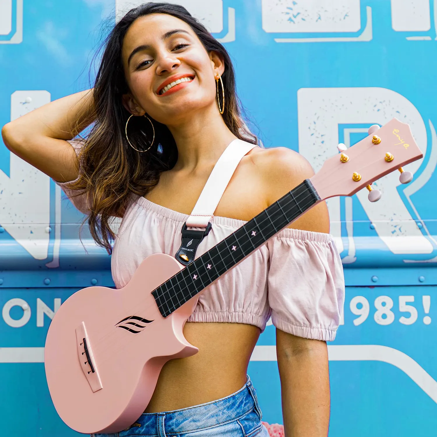 Enya Nova U 23 Ukulele Concerto Elettrico Rosa Kit Carbonio