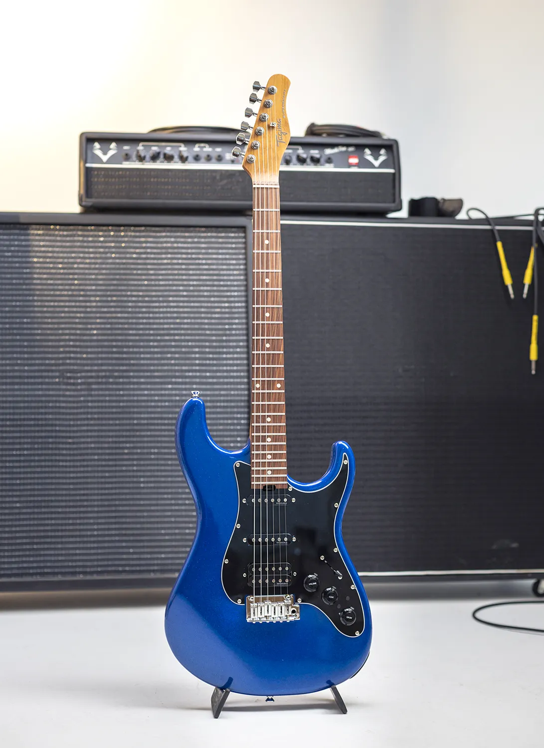 Tagima Super Smart chitarra elettrica grigia effetti integrati