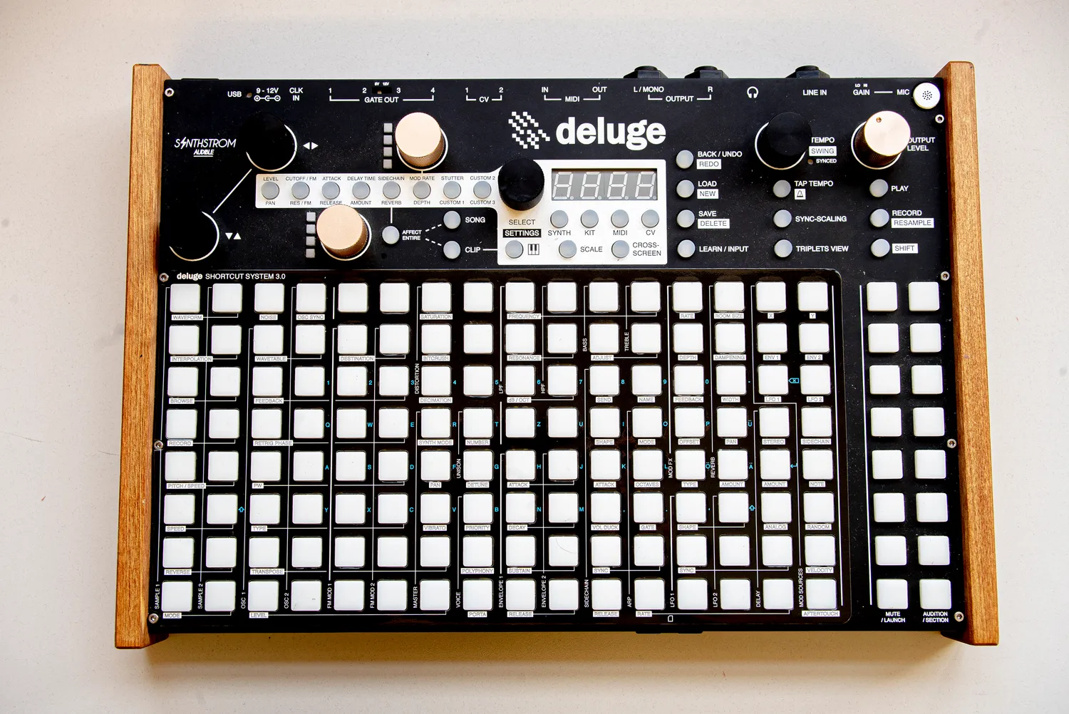 Synthstrom Audible Deluge Overlay magnetico 3.0 QWERTY